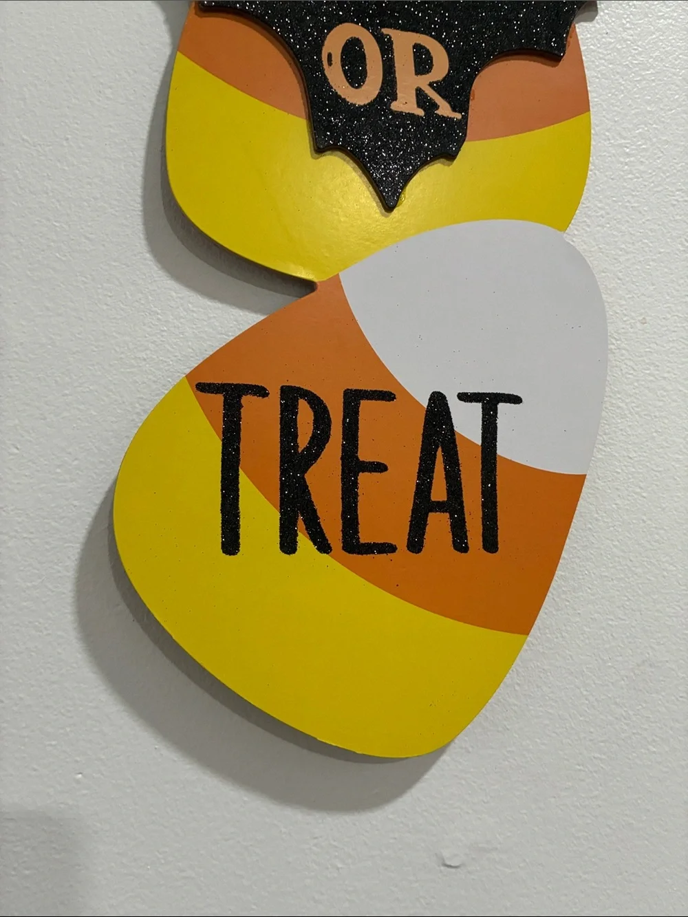 NWT 25”-Trick or Treat- Candy Corn & Bat- Glittered Wooden Halloween Decor Sign